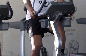 Adriano durante treino do Corinthians esta tarde no CT Joaquim Grava, no Parque Ecolgico do Tiete. O time se prepara para o jogo contra o So Paulo, dia 26/06, domingo a tarde, no estdio do Pacaembu, pela 6 rodada do Brasileiro 2011