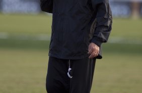 Tite durante treino do Corinthians esta tarde no CT Joaquim Grava, no Parque Ecolgico do Tiete. O time se prepara para o jogo contra o So Paulo, dia 26/06, domingo a tarde, no estdio do Pacaembu, pela 6 rodada do Brasileiro 2011