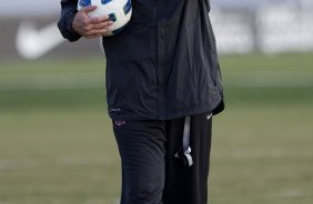 Tite durante treino do Corinthians esta tarde no CT Joaquim Grava, no Parque Ecolgico do Tiete. O time se prepara para o jogo contra o So Paulo, dia 26/06, domingo a tarde, no estdio do Pacaembu, pela 6 rodada do Brasileiro 2011