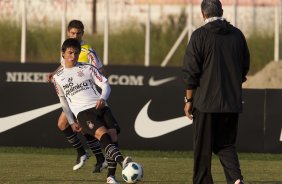 Willian durante treino do Corinthians esta tarde no CT Joaquim Grava, no Parque Ecolgico do Tiete. O time se prepara para o jogo contra o So Paulo, dia 26/06, domingo a tarde, no estdio do Pacaembu, pela 6 rodada do Brasileiro 2011