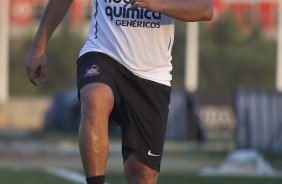O atacante Adriano continua sua recuperação com o fisioterapeuta Caio Mello durante treino do Corinthians que aconteceu esta tarde no CT Joaquim Grava, no Parque Ecológico do Tiete. O time se prepara para o jogo contra o São Paulo, dia 26/06, domingo a tarde, no estádio do Pacaembu, pela 6ª rodada do Brasileirão 2011