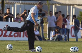 Tite durante treino do Corinthians que aconteceu esta tarde no CT Joaquim Grava, no Parque Ecolgico do Tiete. O time se prepara para o jogo contra o So Paulo, dia 26/06, domingo a tarde, no estdio do Pacaembu, pela 6 rodada do Brasileiro 2011