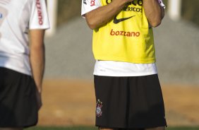 Alessandro que voltou a treinar com bola durante o treino do Corinthians que aconteceu esta tarde no CT Joaquim Grava, no Parque Ecológico do Tiete. O time se prepara para o jogo contra o São Paulo, dia 26/06, domingo a tarde, no estádio do Pacaembu, pela 6ª rodada do Brasileirão 2011