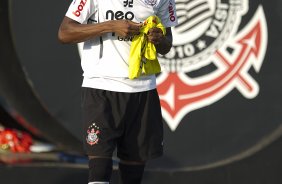 Edenilson durante o treino do Corinthians que aconteceu esta tarde no CT Joaquim Grava, no Parque Ecológico do Tiete. O time se prepara para o jogo contra o São Paulo, dia 26/06, domingo a tarde, no estádio do Pacaembu, pela 6ª rodada do Brasileirão 2011