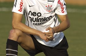 Leandro Castán durante o treino do Corinthians que aconteceu esta tarde no CT Joaquim Grava, no Parque Ecológico do Tiete. O time se prepara para o jogo contra o São Paulo, dia 26/06, domingo a tarde, no estádio do Pacaembu, pela 6ª rodada do Brasileirão 2011