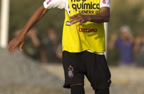 Liedson durante o treino do Corinthians que aconteceu esta tarde no CT Joaquim Grava, no Parque Ecológico do Tiete. O time se prepara para o jogo contra o São Paulo, dia 26/06, domingo a tarde, no estádio do Pacaembu, pela 6ª rodada do Brasileirão 2011