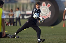 Renan durante o treino do Corinthians que aconteceu esta tarde no CT Joaquim Grava, no Parque Ecolgico do Tiete. O time se prepara para o jogo contra o So Paulo, dia 26/06, domingo a tarde, no estdio do Pacaembu, pela 6 rodada do Brasileiro 2011