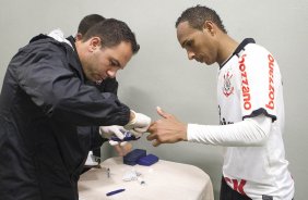 Durante a partida entre Corinthians x São Paulo, realizada esta tarde no estádio do Pacaembu, pela 6ª rodada do Campeonato Brasileiro de 2011