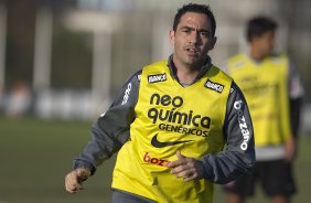 Chicão durante o treino do Corinthians que aconteceu esta tarde no CT Joaquim Grava, no Parque Ecológico do Tiete. O time se prepara para o jogo contra o Bahia/BA, amanhã, quarta-feira, dia 29/06, no estádio Roberto Santos, o Pituacu, em Salvador, pela 7ª rodada do Brasileirão 2011