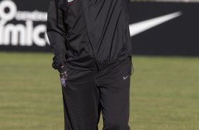 Tite durante o treino do Corinthians que aconteceu esta tarde no CT Joaquim Grava, no Parque Ecológico do Tiete. O time se prepara para o jogo contra o Bahia/BA, amanhã, quarta-feira, dia 29/06, no estádio Roberto Santos, o Pituacu, em Salvador, pela 7ª rodada do Brasileirão 2011
