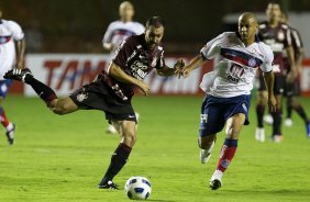 Danilo e Jancarlos durante a partida entre Bahia/BA x Corinthians, realizada esta noite no estádio Roberto Santos, o Pituacu, pela 7ª rodada do Campeonato Brasileiro de 2011