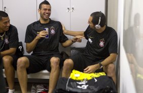 Ralf; Leandro Castán e Danilo nos vestiários antes da partida entre Bahia/BA x Corinthians, realizada esta noite no estádio Roberto Santos, o Pituacu, pela 7ª rodada do Campeonato Brasileiro de 2011