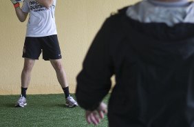 Julio Cesar e Mauri Lima durante o treino do Corinthians que aconteceu esta manhã na praia de Stella Maris, em Salvador. O time se prepara para o jogo contra o Vasco da Gama, quarta-feira, dia 06/07, no estádio do Pacaembu, pela 8ª rodada do Brasileirão 2011