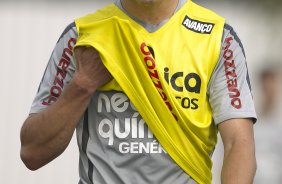 Alex durante o treino do Corinthians que aconteceu esta manhã no CT Joaquim Grava, no Parque Ecológico do Tiete. O time se prepara para o jogo contra o Vasco da Gama, dia 06/07, quarta-feira, a noite, no estádio do Pacaembu, pela 8ª rodada do Brasileirão 2011