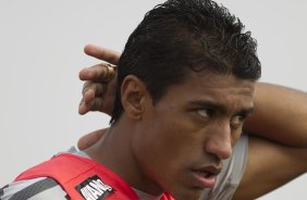 Paulinho durante o treino do Corinthians que aconteceu esta manhã no CT Joaquim Grava, no Parque Ecológico do Tiete. O time se prepara para o jogo contra o Vasco da Gama, dia 06/07, quarta-feira, a noite, no estádio do Pacaembu, pela 8ª rodada do Brasileirão 2011