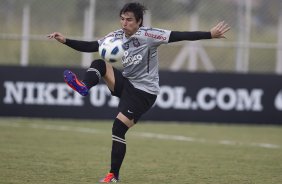 Willian durante o treino do Corinthians que aconteceu esta manh no CT Joaquim Grava, no Parque Ecolgico do Tiete. O time se prepara para o jogo contra o Vasco da Gama, dia 06/07, quarta-feira, a noite, no estdio do Pacaembu, pela 8 rodada do Brasileiro 2011