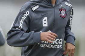 Leandro Castn durante o treino do Corinthians que aconteceu esta tarde no CT Joaquim Grava, no Parque Ecolgico do Tiete. O time se prepara para o jogo contra o Vasco da Gama, dia 06/07, quarta-feira, a noite, no estdio do Pacaembu, pela 8 rodada do Brasileiro 2011