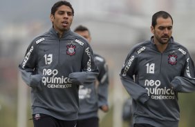 Wallace e Danilo durante o treino do Corinthians que aconteceu esta tarde no CT Joaquim Grava, no Parque Ecolgico do Tiete. O time se prepara para o jogo contra o Vasco da Gama, dia 06/07, quarta-feira, a noite, no estdio do Pacaembu, pela 8 rodada do Brasileiro 2011