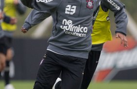 Willian durante o treino do Corinthians que aconteceu esta tarde no CT Joaquim Grava, no Parque Ecolgico do Tiete. O time se prepara para o jogo contra o Vasco da Gama, dia 06/07, quarta-feira, a noite, no estdio do Pacaembu, pela 8 rodada do Brasileiro 2011