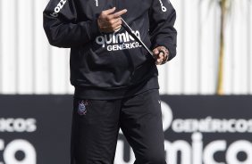 Tite durante o treino do Corinthians que aconteceu esta manh no CT Joaquim Grava, no Parque Ecolgico do Tiete. O time se prepara para o jogo contra o Atltico-GO, dia 10/07, domingo a tarde, no estdio Serra Dourada, pela 9 rodada do Brasileiro 2011