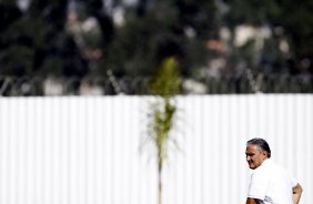 O tcnico Tite durante Treino do Corinthians realizado no CT Joaquim Grava