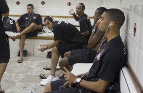 Jogadores nos vestiários antes da partida entre Botafogo x Corinthians, realizada esta noite no estádio de São Januário, pela 10ª rodada do Campeonato Brasileiro de 2011