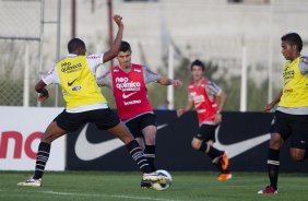 Alex durante o treino do Corinthians que aconteceu esta tarde no CT Joaquim Grava, no Parque Ecolgico do Tiete. O time se prepara para o jogo contra o Cruzeiro, domingo a tarde, dia 24/07, no estdio do Pacaembu, pela 11 rodada do Brasileiro 2011