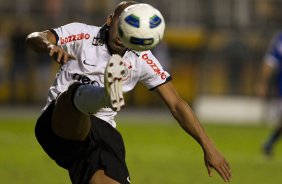 Emerson durante a partida entre Corinthians x Cruzeiro, realizada esta tarde no estdio do Pacaembu, pela 11 rodada do Campeonato Brasileiro de 2011
