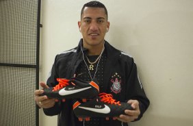 Ralf nos vestiários antes da partida entre Corinthians x Cruzeiro, realizada esta tarde no estádio do Pacaembu, pela 11ª rodada do Campeonato Brasileiro de 2011