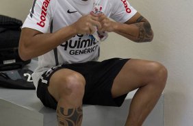 Ramon nos vestirios antes da partida entre Corinthians x Cruzeiro, realizada esta tarde no estdio do Pacaembu, pela 11 rodada do Campeonato Brasileiro de 2011