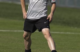 Chico durante o treino do Corinthians esta manh no CT Joaquim Grava, no Parque Ecolgico do Tiete. O time se prepara para o jogo contra o Ava, domingo a tarde, dia 31/07, no estdio da Ressacada, pela 13 rodada do Brasileiro 2011