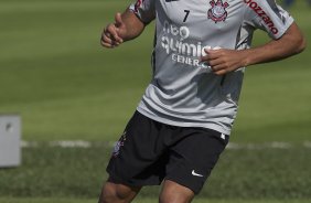 Jorge Henrique durante o treino do Corinthians esta manh no CT Joaquim Grava, no Parque Ecolgico do Tiete. O time se prepara para o jogo contra o Ava, domingo a tarde, dia 31/07, no estdio da Ressacada, pela 13 rodada do Brasileiro 2011