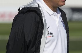 Tite durante o treino do Corinthians esta manh no CT Joaquim Grava, no Parque Ecolgico do Tiete. O time se prepara para o jogo contra o Ava, domingo a tarde, dia 31/07, no estdio da Ressacada, pela 13 rodada do Brasileiro 2011