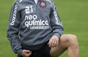 Alex durante o treino do Corinthians esta manh no CT Joaquim Grava, no Parque Ecolgico do Tiete. O time se prepara para o jogo contra o Ava, amanh domingo a tarde, dia 31/07, no estdio da Ressacada, pela 13 rodada do Brasileiro 2011