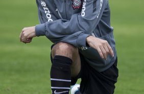 Danilo durante o treino do Corinthians esta manh no CT Joaquim Grava, no Parque Ecolgico do Tiete. O time se prepara para o jogo contra o Ava, amanh domingo a tarde, dia 31/07, no estdio da Ressacada, pela 13 rodada do Brasileiro 2011