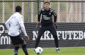 Renan durante o treino do Corinthians esta manh no CT Joaquim Grava, no Parque Ecolgico do Tiete. O time se prepara para o jogo contra o Ava, amanh domingo a tarde, dia 31/07, no estdio da Ressacada, pela 13 rodada do Brasileiro 2011