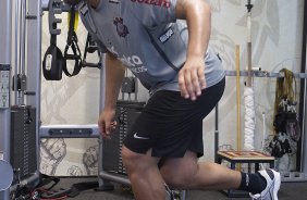 Adriano durante o treino do Corinthians esta tarde no CT Joaquim Grava, no Parque Ecolgico do Tiete. O time se prepara para o jogo contra o Amrica-MG, amanh quarta-feira a noite, dia 03/08, no estdio do Pacaembu, pela 14 rodada do Brasileiro 2011