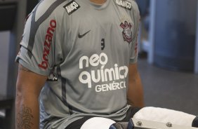 Adriano durante o treino do Corinthians esta tarde no CT Joaquim Grava, no Parque Ecolgico do Tiete. O time se prepara para o jogo contra o Amrica-MG, amanh quarta-feira a noite, dia 03/08, no estdio do Pacaembu, pela 14 rodada do Brasileiro 2011