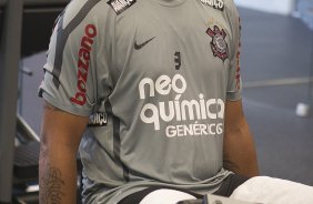 Adriano durante o treino do Corinthians esta tarde no CT Joaquim Grava, no Parque Ecolgico do Tiete. O time se prepara para o jogo contra o Amrica-MG, amanh quarta-feira a noite, dia 03/08, no estdio do Pacaembu, pela 14 rodada do Brasileiro 2011