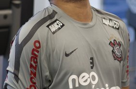Adriano durante o treino do Corinthians esta tarde no CT Joaquim Grava, no Parque Ecolgico do Tiete. O time se prepara para o jogo contra o Amrica-MG, amanh quarta-feira a noite, dia 03/08, no estdio do Pacaembu, pela 14 rodada do Brasileiro 2011