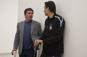Andres Sanchez e Paulo André nos vestiários ants da partida entre Corinthians x América-MG, realizada esta noite no estádio do Pacaembu, 14ª rodada do Campeonato Brasileiro de 2011