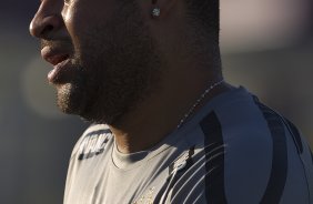 Adriano durante o treino do Corinthians esta tarde no CT Joaquim Grava, no Parque Ecolgico do Tiete. O time se prepara para o jogo contra o Cear, domingo a tarde, dia 14/08, no estdio do Pacaembu, pela 16 rodada do Brasileiro 2011