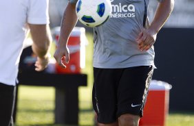 Adriano durante o treino do Corinthians esta tarde no CT Joaquim Grava, no Parque Ecolgico do Tiete. O time se prepara para o jogo contra o Cear, domingo a tarde, dia 14/08, no estdio do Pacaembu, pela 16 rodada do Brasileiro 2011