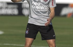 Alex durante o treino do Corinthians esta tarde no CT Joaquim Grava, no Parque Ecolgico do Tiete. O time se prepara para o jogo contra o Cear, domingo a tarde, dia 14/08, no estdio do Pacaembu, pela 16 rodada do Brasileiro 2011