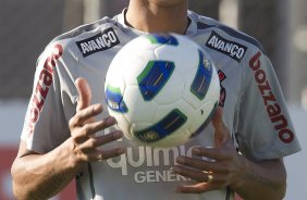 Liedson durante o treino do Corinthians esta tarde no CT Joaquim Grava, no Parque Ecolgico do Tiete. O time se prepara para o jogo contra o Cear, domingo a tarde, dia 14/08, no estdio do Pacaembu, pela 16 rodada do Brasileiro 2011