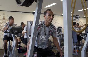 Liedson durante o treino do Corinthians esta tarde no CT Joaquim Grava, no Parque Ecolgico do Tiete. O time se prepara para o jogo contra o Cear, domingo a tarde, dia 14/08, no estdio do Pacaembu, pela 16 rodada do Brasileiro 2011