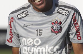 Paulinho durante o treino do Corinthians esta tarde no CT Joaquim Grava, no Parque Ecolgico do Tiete. O time se prepara para o jogo contra o Cear, domingo a tarde, dia 14/08, no estdio do Pacaembu, pela 16 rodada do Brasileiro 2011