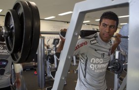 Paulinho durante o treino do Corinthians esta tarde no CT Joaquim Grava, no Parque Ecolgico do Tiete. O time se prepara para o jogo contra o Cear, domingo a tarde, dia 14/08, no estdio do Pacaembu, pela 16 rodada do Brasileiro 2011