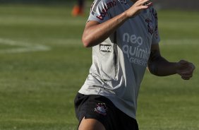 Ramon que entra no lugar de Fabio Santos que foi operado hoje, durante o treino do Corinthians esta tarde no CT Joaquim Grava, no Parque Ecolgico do Tiete. O time se prepara para o jogo contra o Cear, domingo a tarde, dia 14/08, no estdio do Pacaembu, pela 16 rodada do Brasileiro 2011