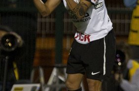 Ramon comemora seu gol durante a partida entre Corinthians x Grmio, realizada esta noite no estdio do Pacaembu, pela 20 rodada do Campeonato Brasileiro de 2011, primeira rodada do returno